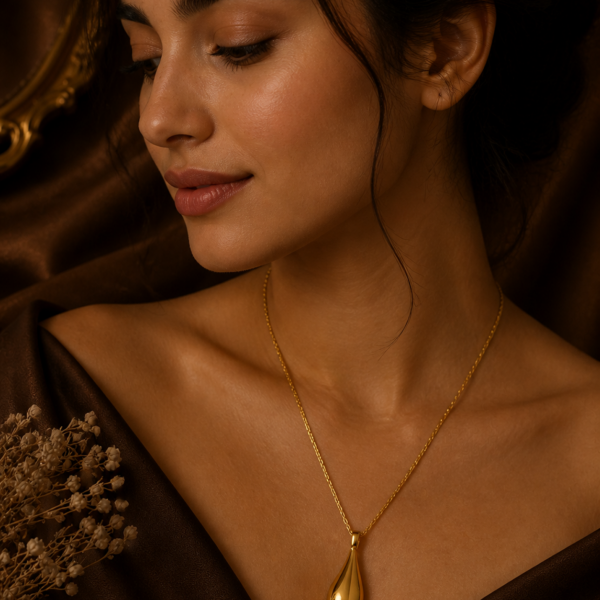 Aurelia Gold Pendant